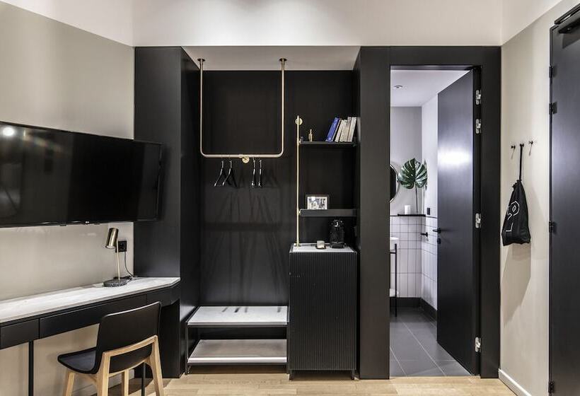 Chambre Deluxe, The Modernist Thessaloniki