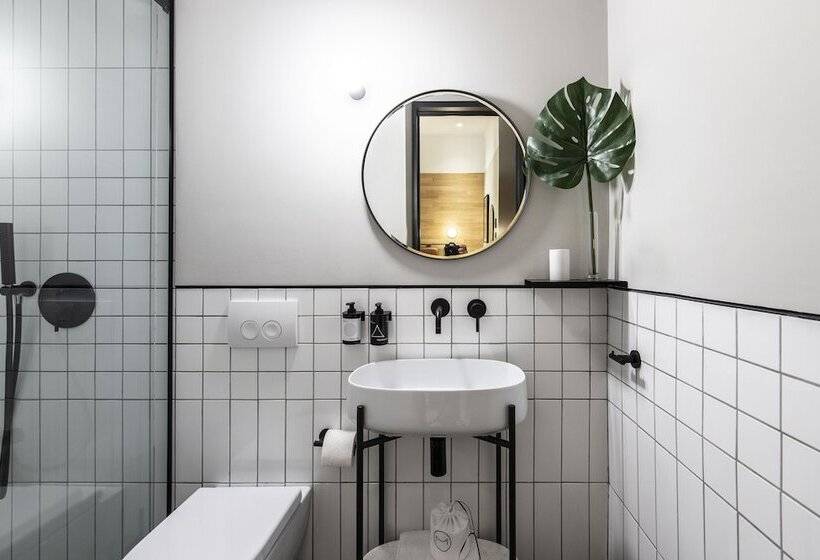 Chambre Deluxe, The Modernist Thessaloniki