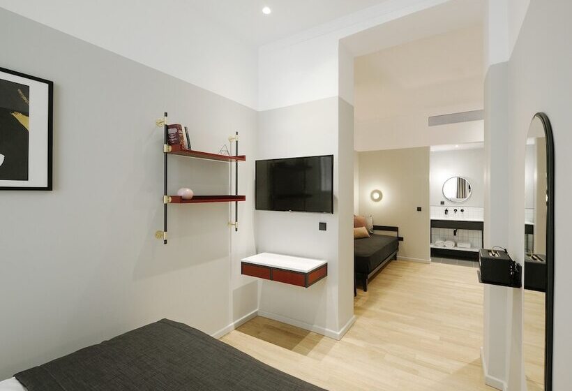 Chambre Standard, The Modernist Thessaloniki