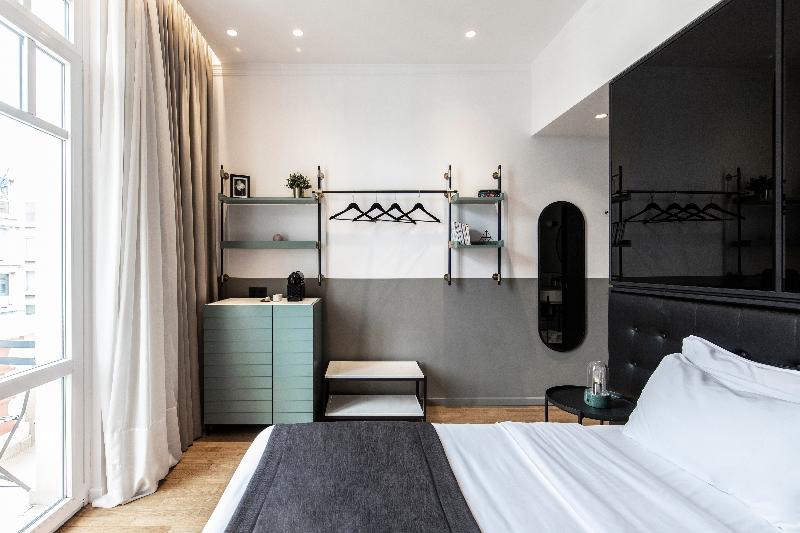 Chambre Standard, The Modernist Thessaloniki