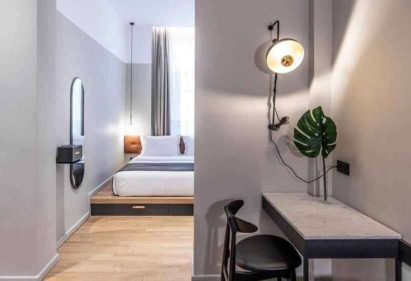 Chambre Standard, The Modernist Thessaloniki