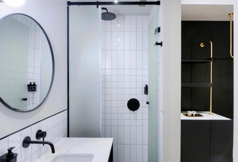 Chambre Standard, The Modernist Thessaloniki