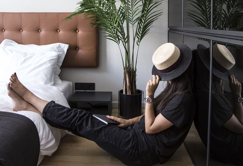 Chambre Supérieure, The Modernist Thessaloniki