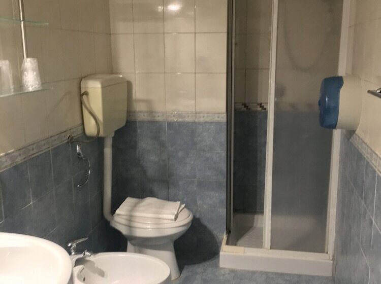 スタンダード４人部屋, Virgilio