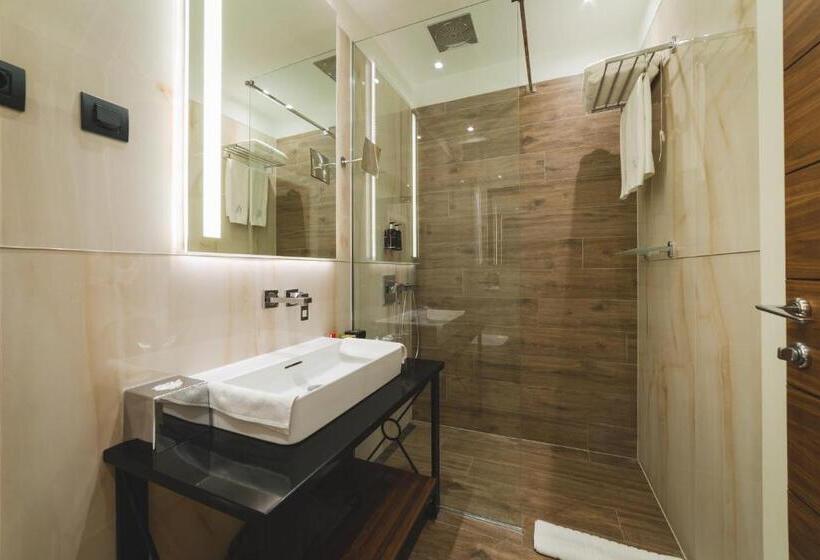 اتاق لوکس با بالکن و چشمانداز دریا, Kalamper Hotel & Spa