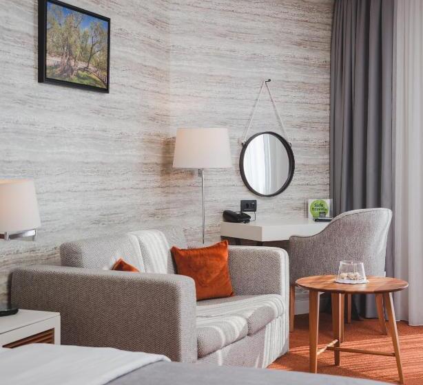 اتاق لوکس با بالکن و چشمانداز دریا, Kalamper Hotel & Spa