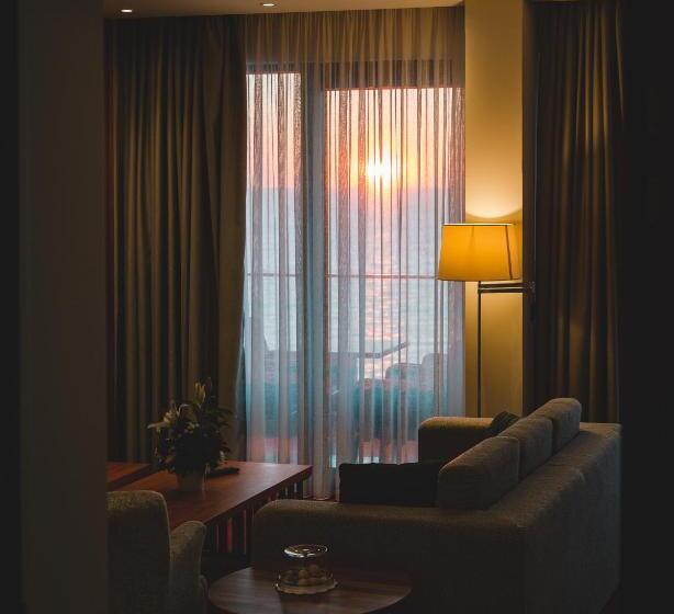 آپارتمان 1 خوابه با چشمانداز دریا, Kalamper Hotel & Spa