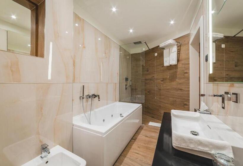 آپارتمان لوکس 1 خوابه, Kalamper Hotel & Spa