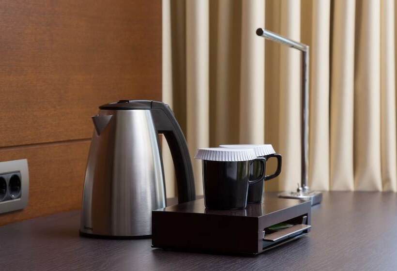 Номер Deluxe Кровать Куин, Doubletree By Hilton Moscow Vnukovo Airport