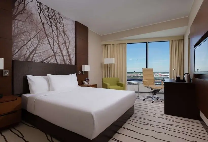 クイーンベッドのデラックスルーム, Doubletree By Hilton Moscow Vnukovo Airport