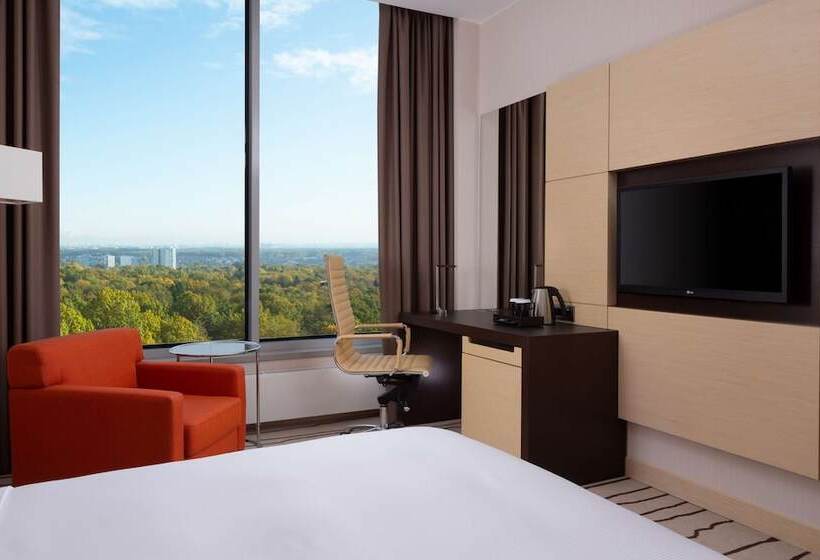 복층 룸 퀸 침대, Doubletree By Hilton Moscow Vnukovo Airport