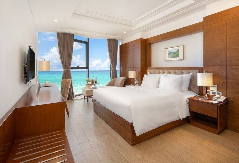 Premium Room Sea View, Paris Deli Danang Beach