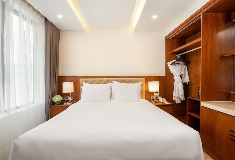 Apartamento 2 Quartos, Paris Deli Danang Beach
