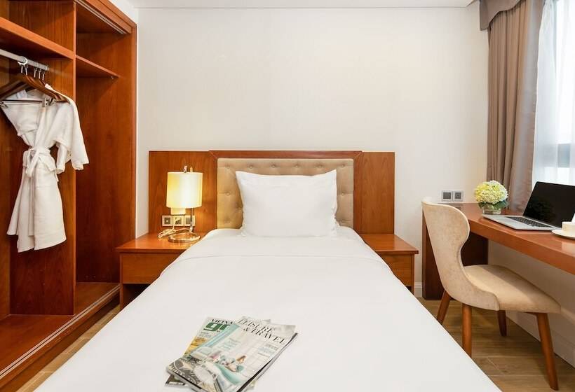 2 Bedroom Apartment, Paris Deli Danang Beach