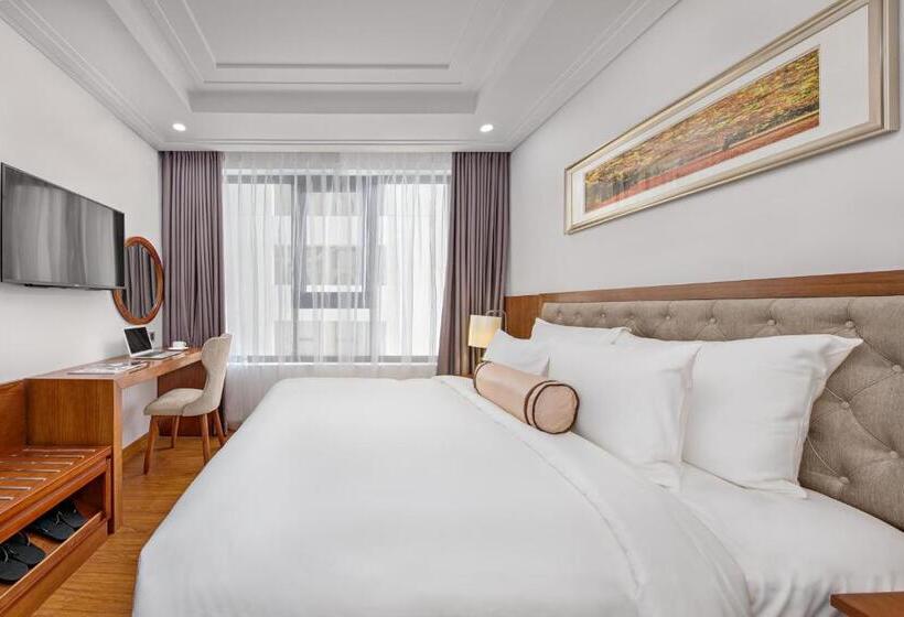 اتاق سوپریور با تخت بزرگ, Paris Deli Danang Beach