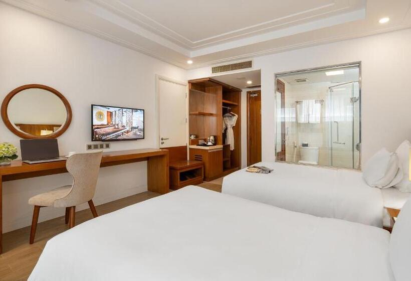Quarto superior, Paris Deli Danang Beach