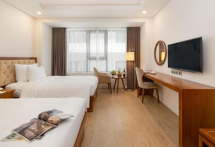 Superior Room, Paris Deli Danang Beach