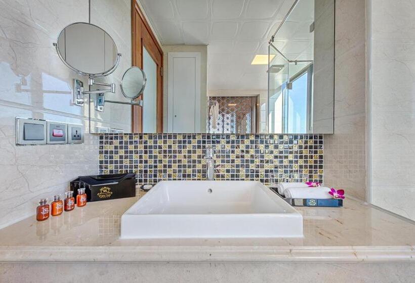 اتاق پرمیوم با چشمانداز دریا, Paris Deli Danang Beach