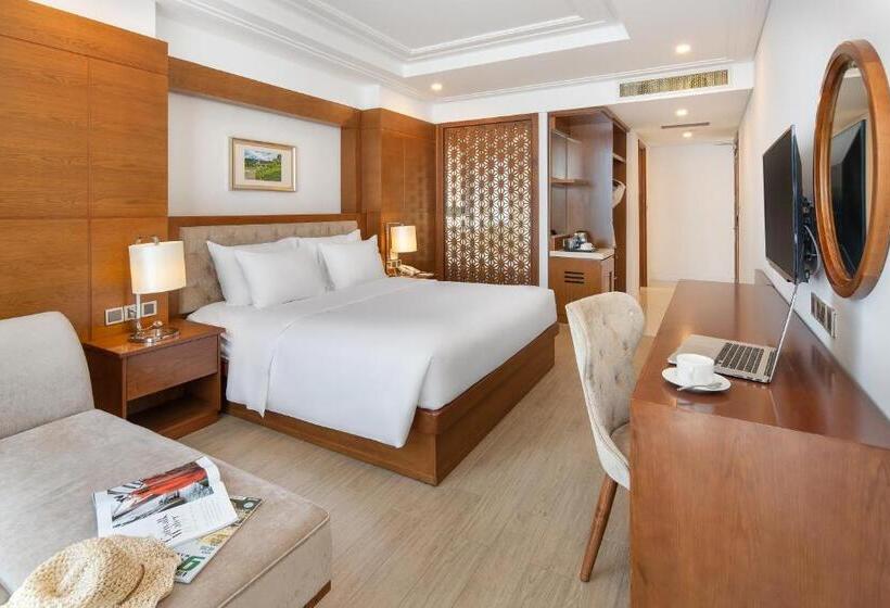 Quarto Premium Vista Mar, Paris Deli Danang Beach