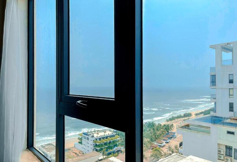 اتاق لوکس با تخت بزرگ, Paris Deli Danang Beach