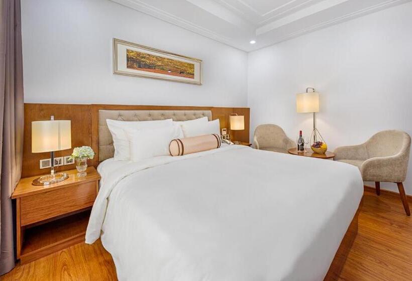 Quarto Deluxe Cama King, Paris Deli Danang Beach