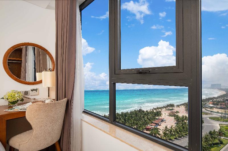 Apartamento 2 Quartos, Paris Deli Danang Beach