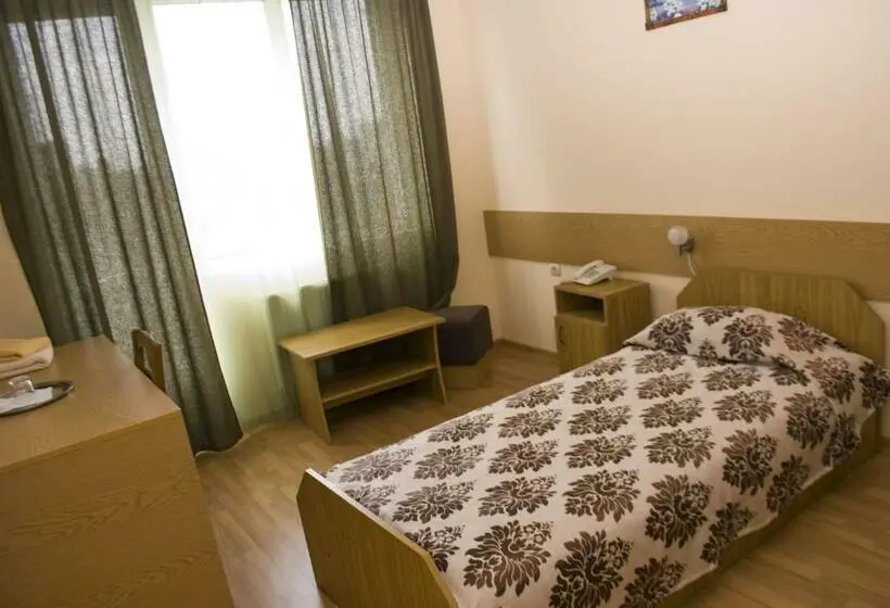اتاق استاندارد یک نفره, Perla
