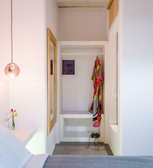 Полулюкс Повышенной Комфортности, Vilos Suites