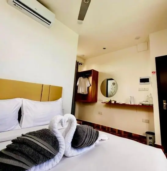 اتاق استاندارد سه نفره, Kanbulo House Maldives