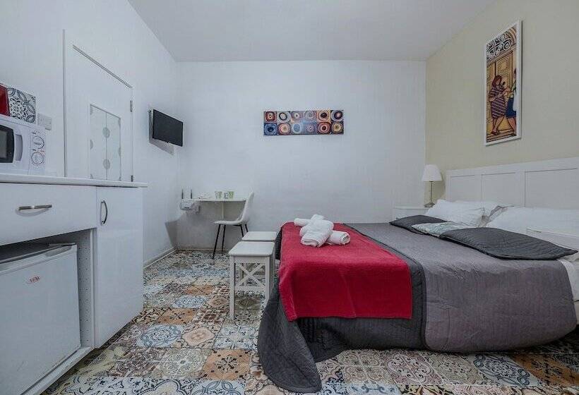 استودیوی استاندارد, Valletta Ajkla Mansion