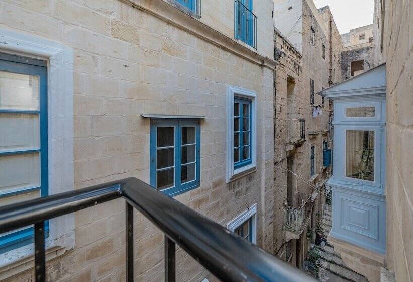استودیوی استاندارد, Valletta Ajkla Mansion
