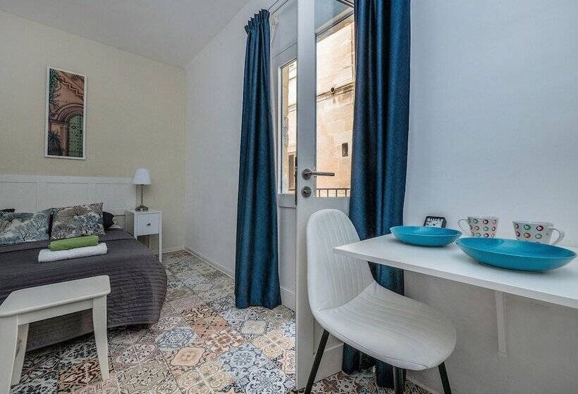 استودیوی استاندارد, Valletta Ajkla Mansion