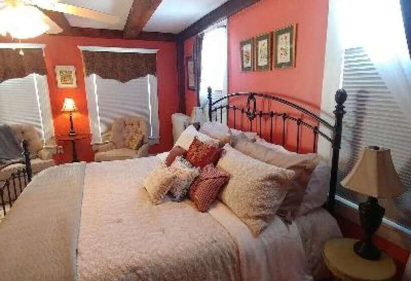 جناح, 2 River Road Inn Cottages