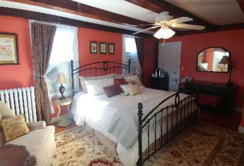 جناح, 2 River Road Inn Cottages