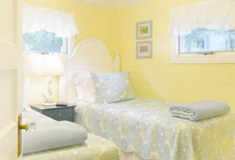 غرفة قياسية رباعية, 2 River Road Inn Cottages