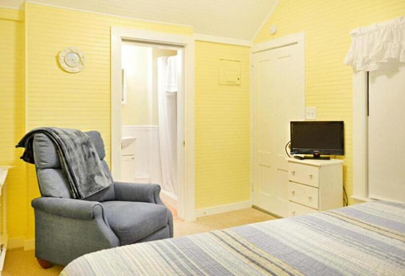 كابينة, 2 River Road Inn Cottages