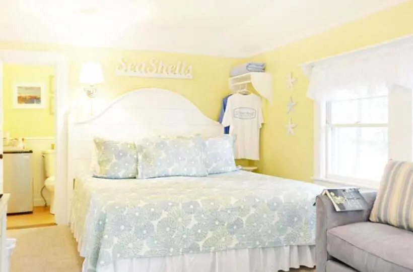 デラックスの４人部屋, 2 River Road Inn Cottages