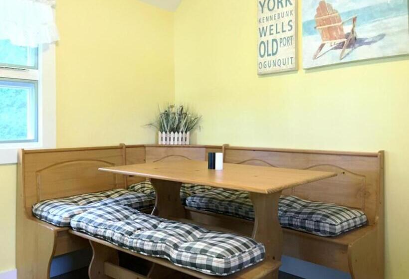 غرفة قياسية رباعية, 2 River Road Inn Cottages