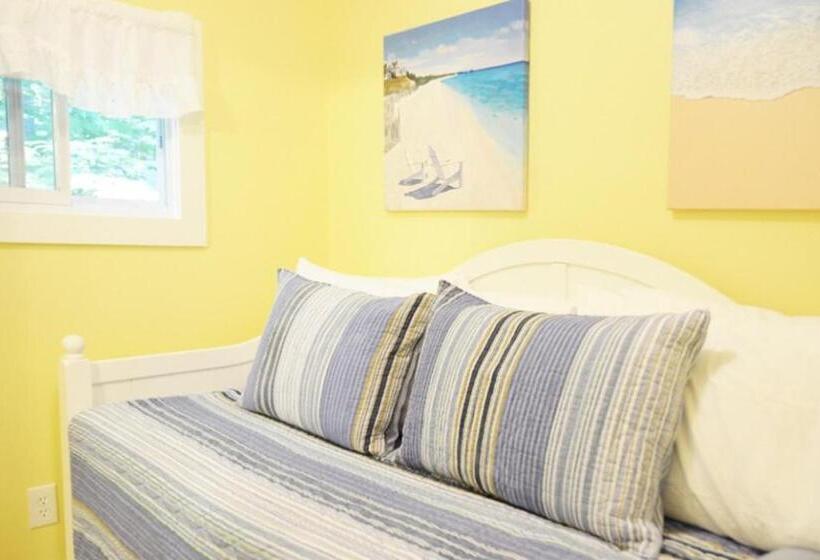 كابينة, 2 River Road Inn Cottages