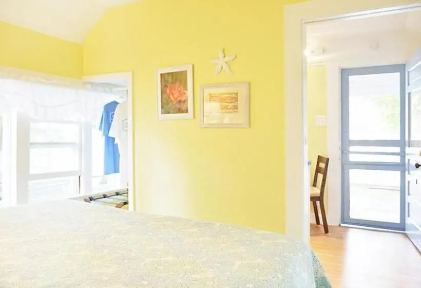 キングサイドベッドのスタンダードワンルーム, 2 River Road Inn Cottages