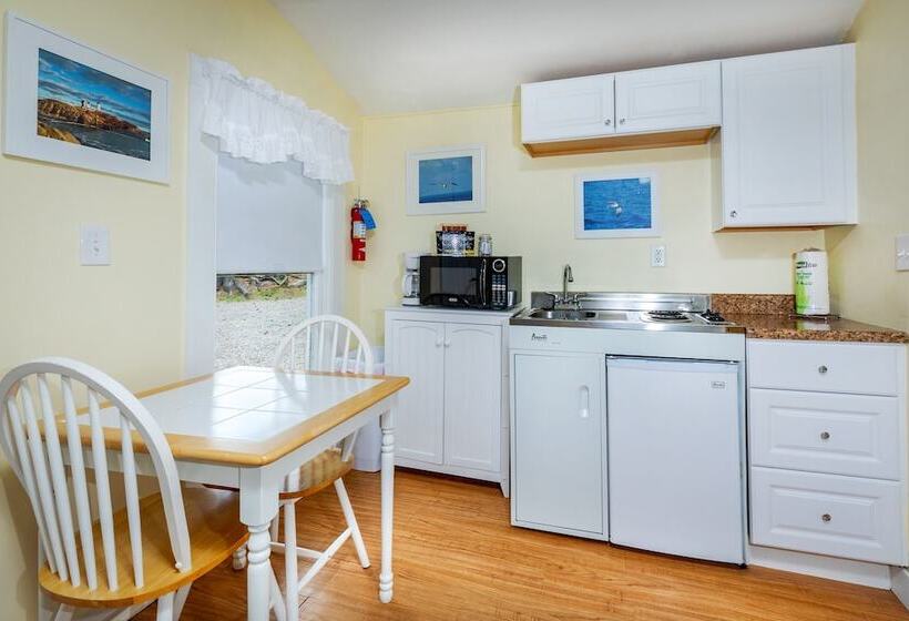 كابينة, 2 River Road Inn Cottages