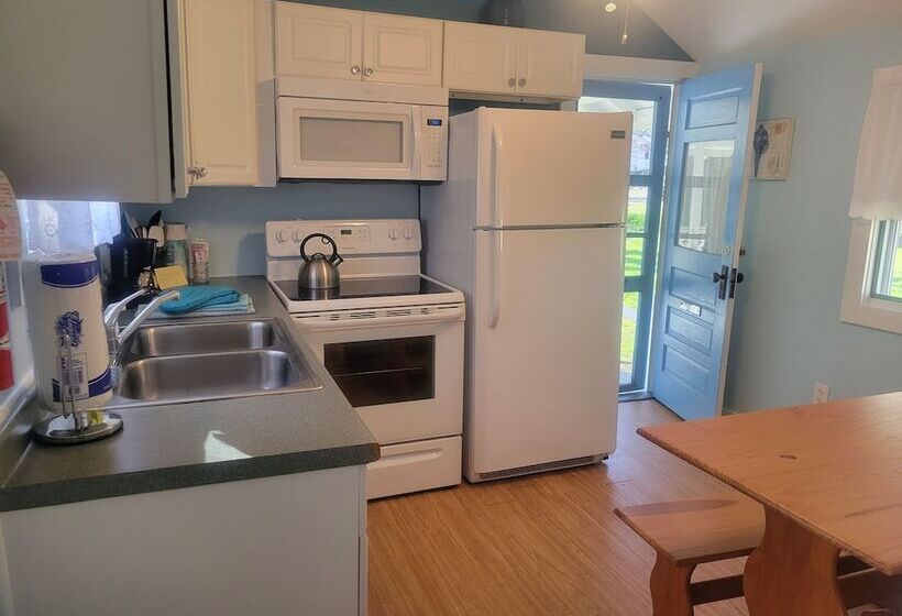 غرفة قياسية رباعية, 2 River Road Inn Cottages