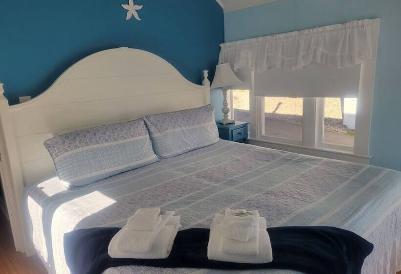 غرفة قياسية رباعية, 2 River Road Inn Cottages