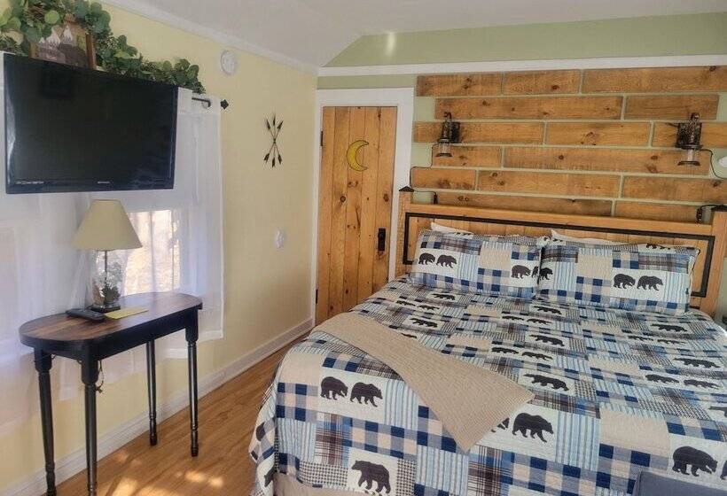 غرفة قياسية رباعية, 2 River Road Inn Cottages