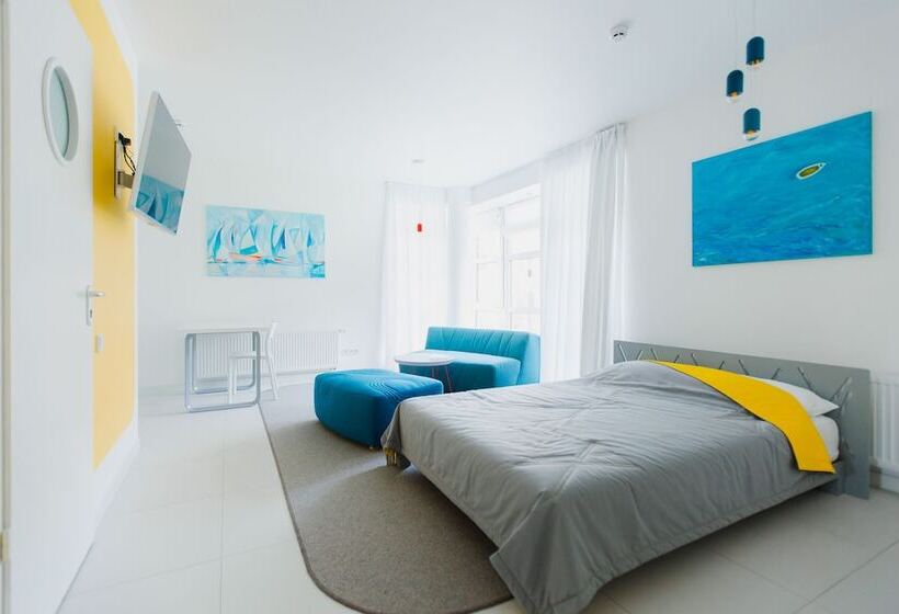 基本间, Stockholm Studios