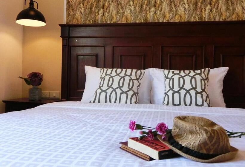 Номер Deluxe, Bloom Boutique Hotel & Cafe