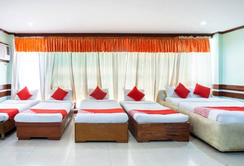 سوییت خانوادگی, Maanyag Pension House