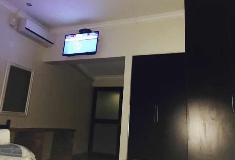 اتاق استاندارد, Tsumeb Guesthouse Kamho