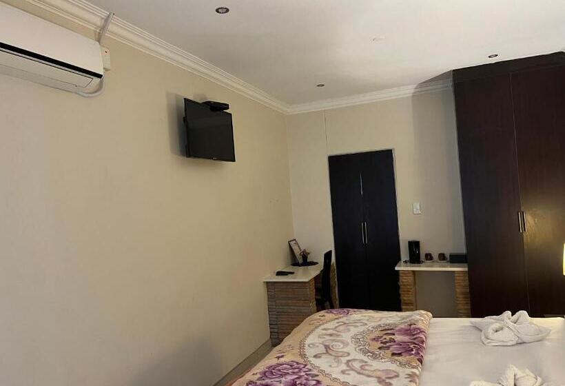 اتاق استاندارد, Tsumeb Guesthouse Kamho