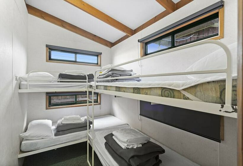 小室, Tasman Holiday Parks Geelong